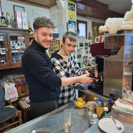 ホテル La Panoramica 89 ペスカッセーロリ