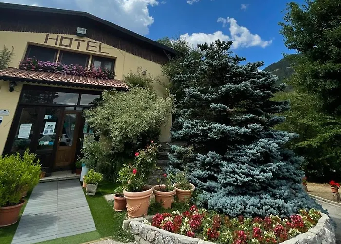 La Panoramica 89 Отель Пескассероли